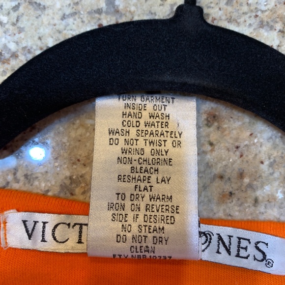 Vintage Halloween Shirt Medium Orange Spider Web Ghost Witch Black Cat Pumpkin - Picture 16 of 16